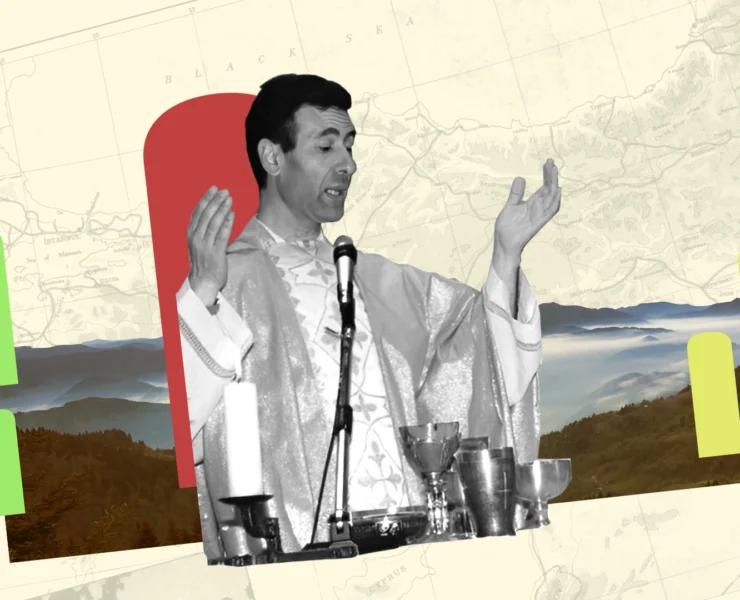 Don Andrea Santoro. Nello sfondo una immagine di Trabzon.