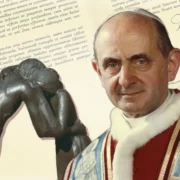 Paolo VI. Sullo sfondo, scultura "riconciliazione" di Vasconcellos