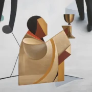 Sacerdote innalza il calice, sullo sfondo persone camminano